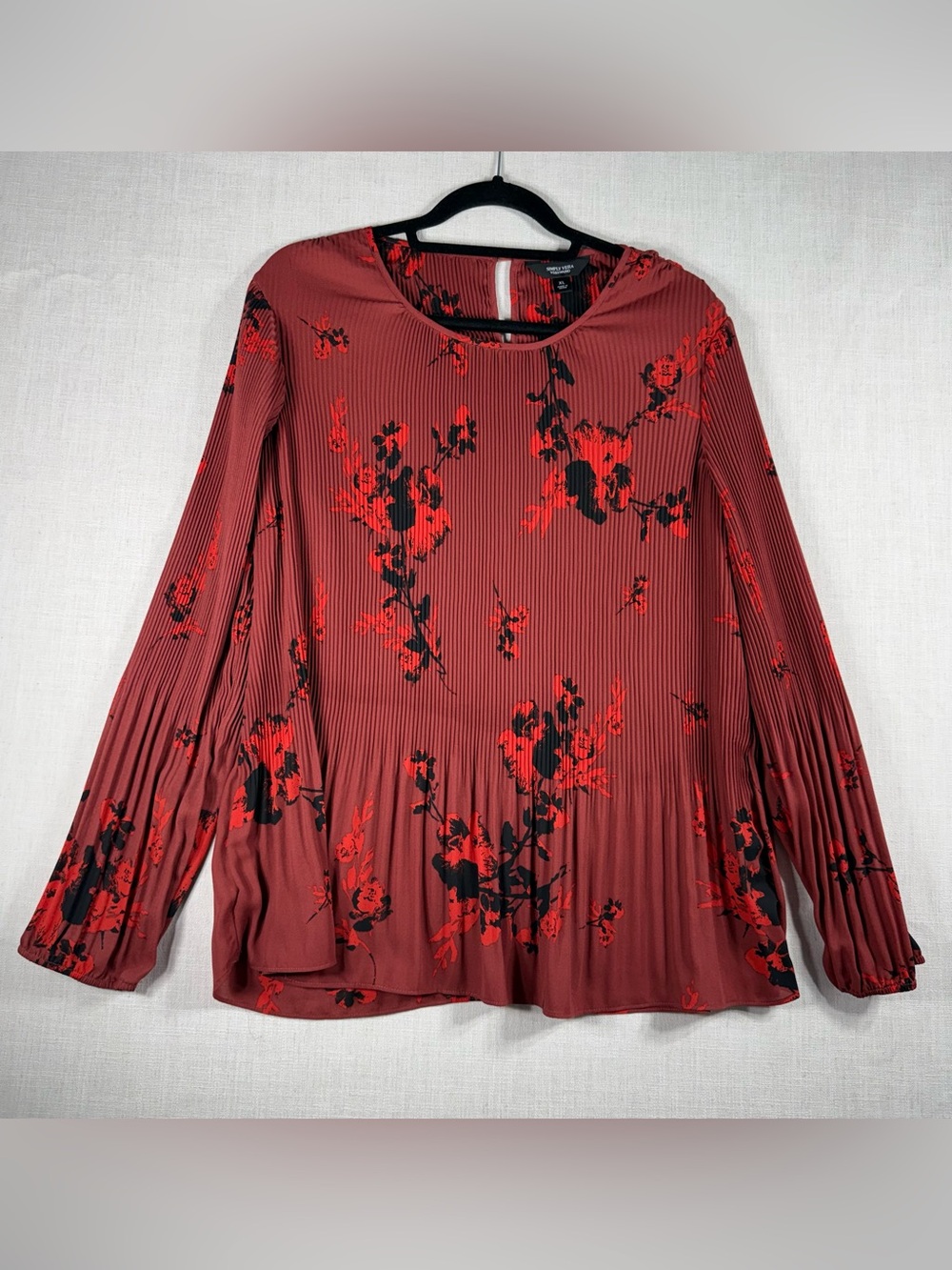 Simply Vera Vera Wang Red Floral Pleated Long-Sleeve Top